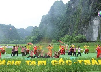 Ninh Bình khai mạc Tuần du lịch “Sắc vàng Tam Cốc – Tràng An”