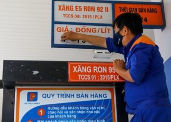 Giá xăng tiếp tục tăng 440 đồng/lít từ chiều nay