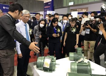 Khai mạc chuỗi Triển lãm quốc tế công nghệ và sản phẩm năng lượng xanh