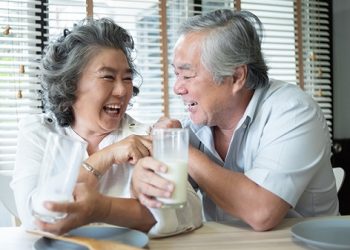 Chọn dinh dưỡng có cải tiến đột phá trong chăm sóc sức khỏe cho người trung và cao tuổi