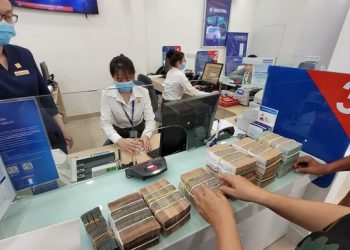 Lãi suất huy động tiếp tục “nóng”