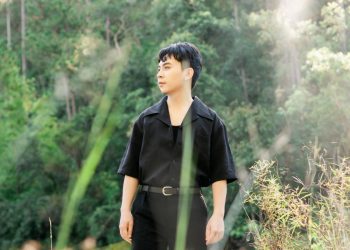 Một nam ca sĩ vừa “chào sân” Vpop đã được Kay Trần gọi “sư phụ”?