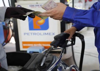 Giá xăng trong nước chiều nay có thể giảm mạnh