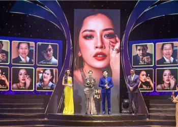 Dàn sao Việt Hương, Chi Pu, Puka, Gin Tuấn Kiệt, Hoàng Hà hào hứng nhận cúp Ngôi Sao Xanh