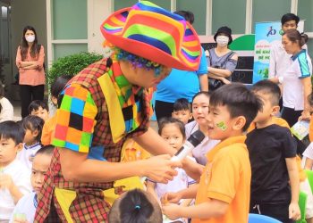 Ngày hội khám sức khỏe “Đề kháng mạnh mẽ – Bé học điều hay”