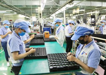 Các ngân hàng giảm lãi suất: Doanh nghiệp vẫn khát vốn