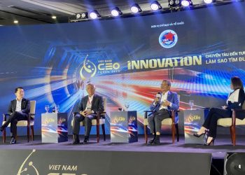 1.000 lãnh đạo Việt tìm “vé” cho “chuyến tàu” đổi mới