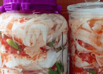 Chất kịch độc có trong nước ngâm măng chua và 6 lưu ý để phòng tránh