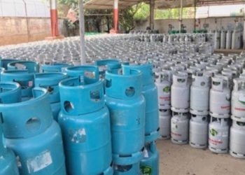 Giá gas tăng thêm 4.000 – 5.000 đồng mỗi bình