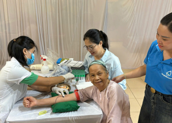 Chăm sóc nâng cao sức khỏe nhân dân cần thực hiện những giải pháp nào?