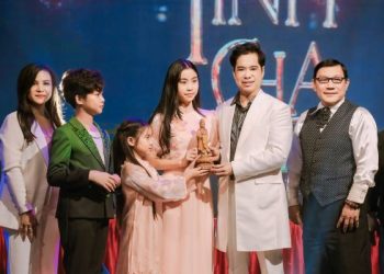 Danh ca Ngọc Sơn tự hào về cháu trai Phong Thiên