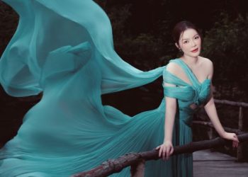 Lý Nhã Kỳ – Mỹ nhân áo dài Tết tỏa sáng trước thềm Tết Ất Tỵ