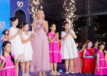 Hoa hậu H’Hen Niê và màn trình diễn đặc biệt nhất