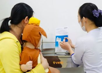 Tiêm vắc xin phòng sởi đầy đủ, kịp thời từ 6 tháng tuổi, ngăn ngừa mắc bệnh và biến chứng lên đến 98%