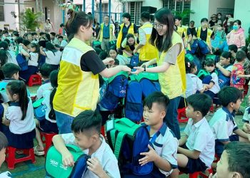 CapitaLand cam kết tài trợ học bổng dài hạn 500.000 đô la Singapore cho học sinh