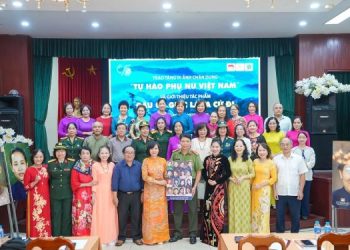 Khắc họa vẻ đẹp bất tử của phụ nữ Việt Nam qua bộ sưu tập chân dung “Tự hào phụ nữ Việt Nam”