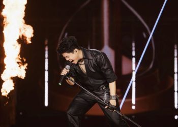 Đinh Mạnh Ninh gây bùng nổ bằng Rock tại ATVNCG 2026
